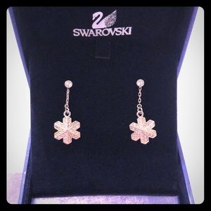 Swarovski “Frozen” Snowflake Earrings NWT